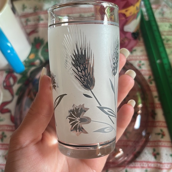 Vintage small juice glass - Picture 2 of 5